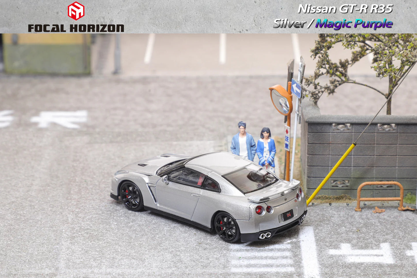 Focal Horizon 1/64 GT-R R35 Silver / Magic Purple