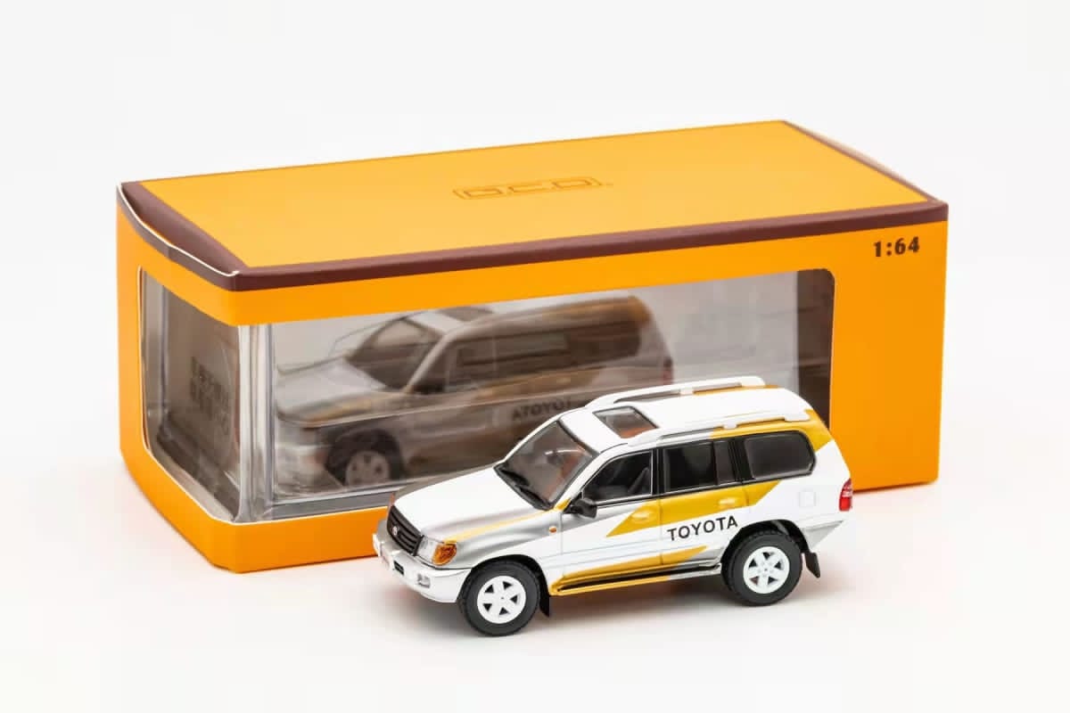 GCD 1/64 Toyota Land Cruiser LC100 White Competition