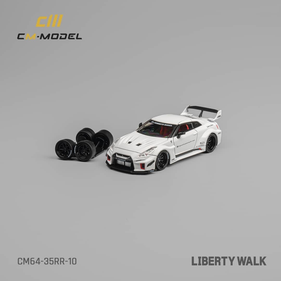 CM Model 1/64
Nissan LBWK GT-R R35, Super Silhouette 35GT-RR 3.0 White