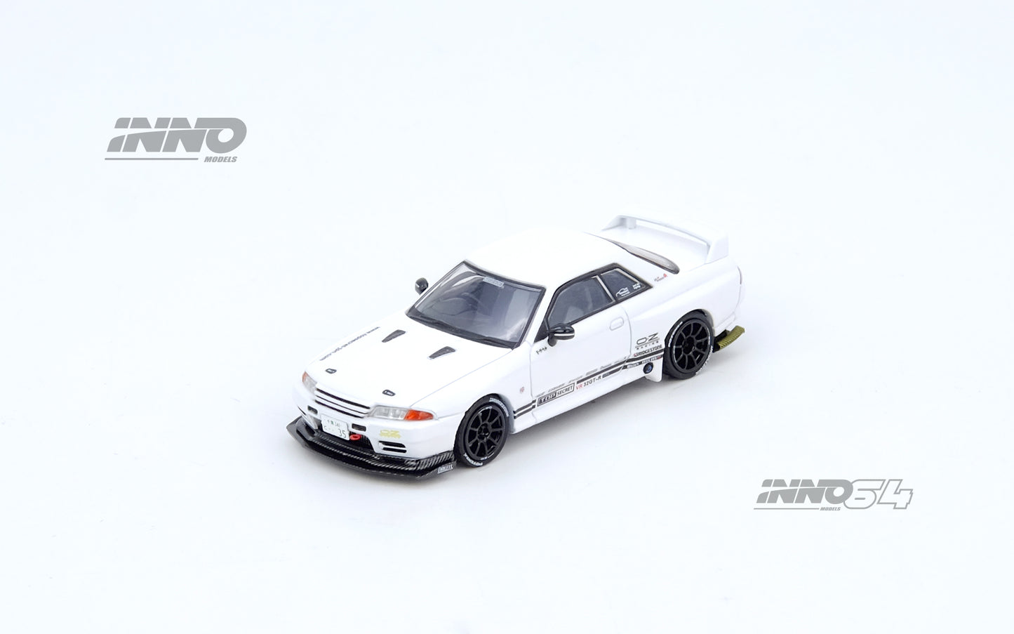 Inno64 1/64 TOP SECRET VR32 GT-R White