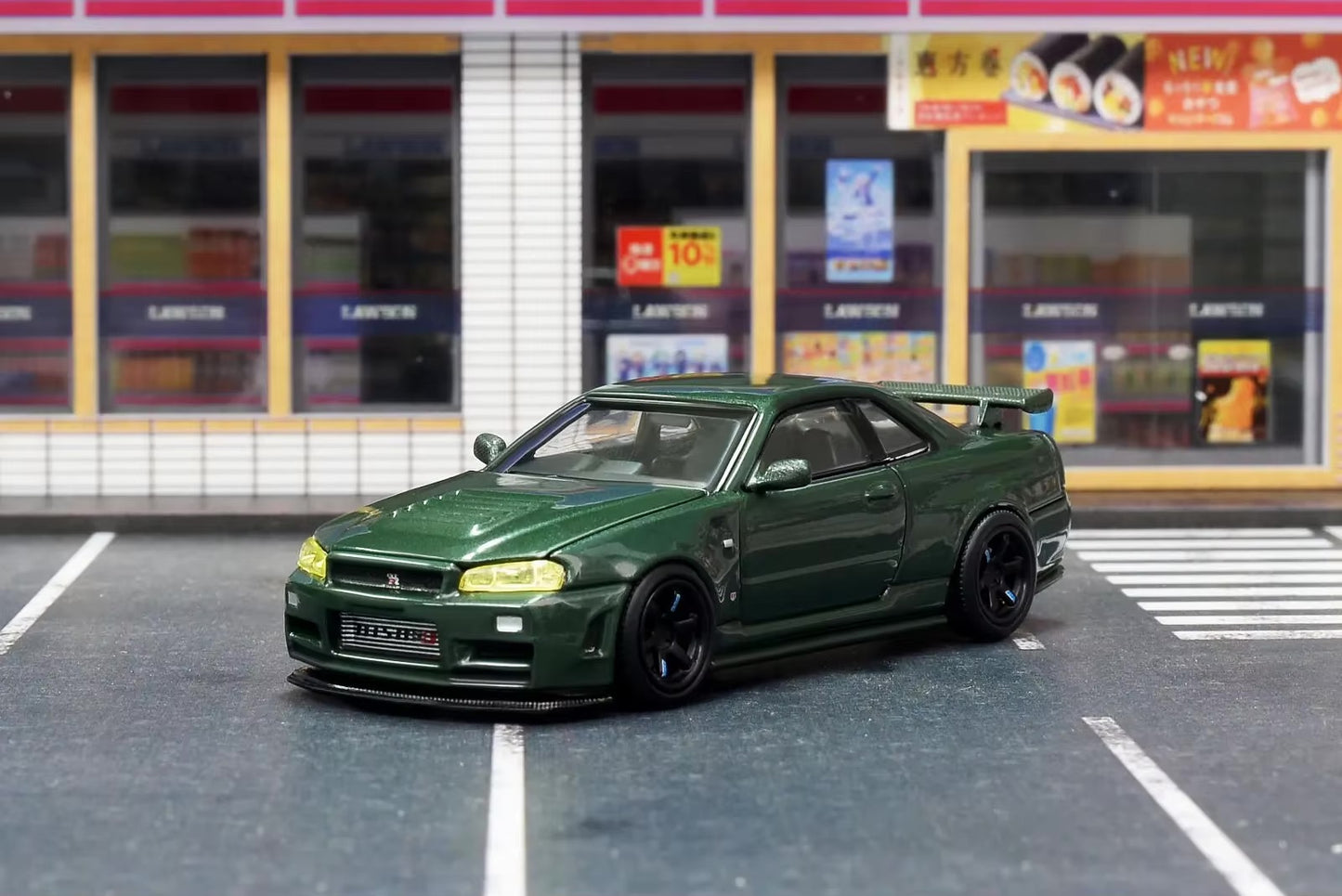 Motorhelix 1/64 Nissan Skyline GTR 5 Mk5 R34 Nismo Z-Tune 2 CRS Version