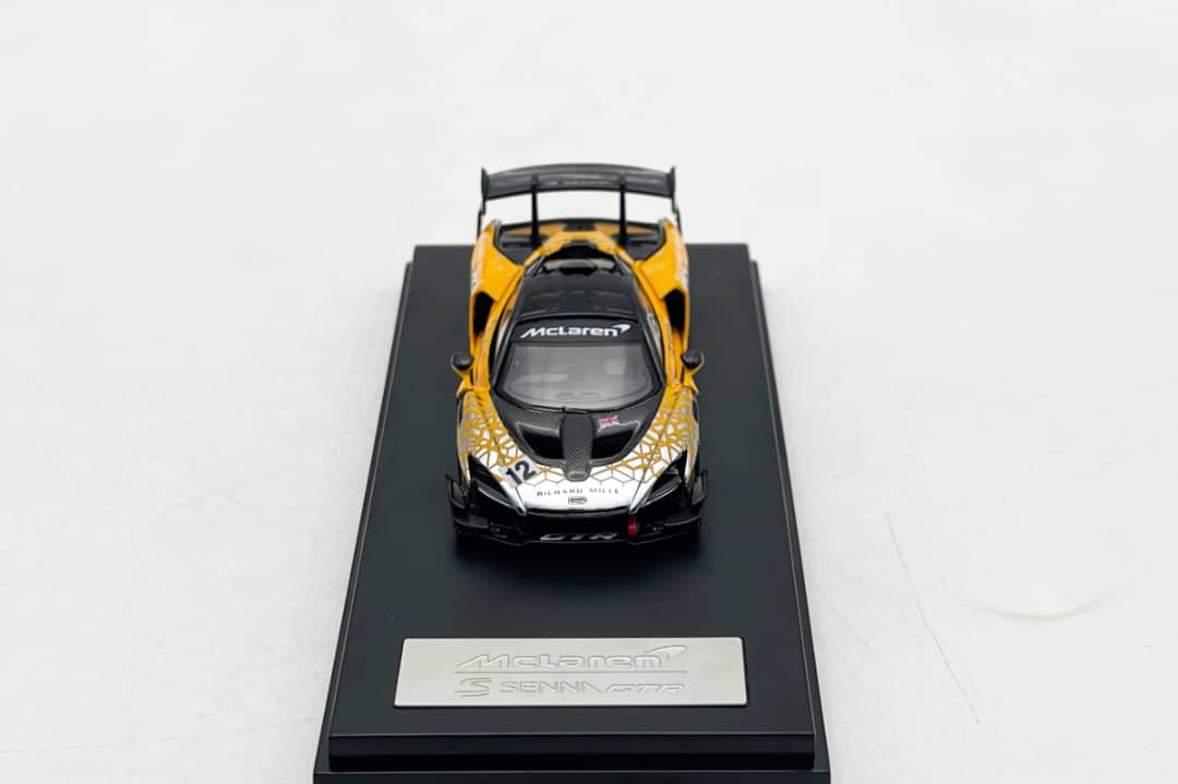 LCD 1/64 Sienna GTR Orange