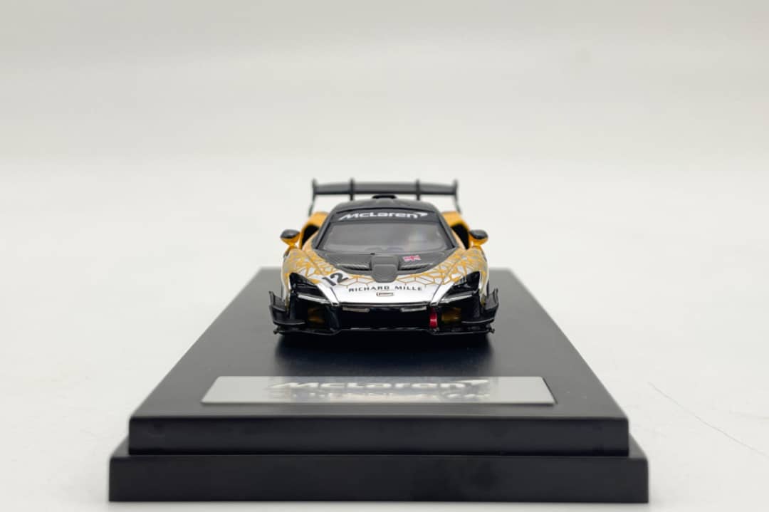 LCD 1/64 Sienna GTR Orange