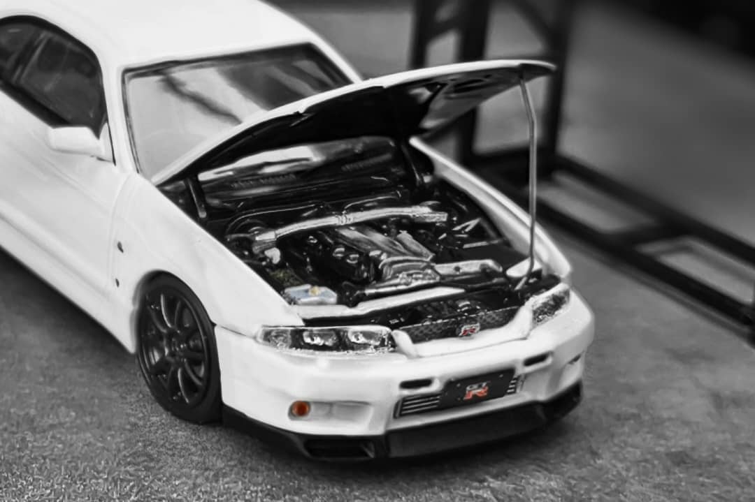 Focal Horizon 1/64 Skyline GT-R R33 Open-Hood Visible Engine