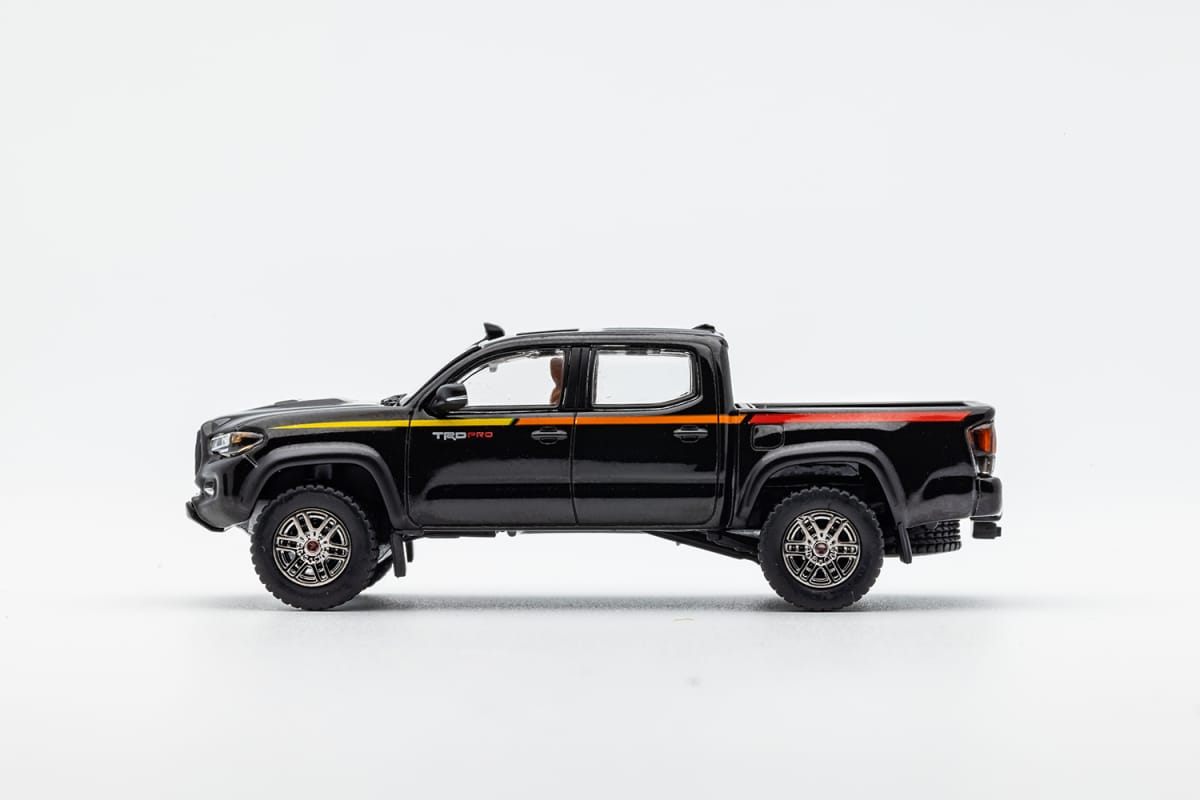 GCD 1/64 Toyota Tacoma N300 Offroad Version(263)
Black with Color Strip
