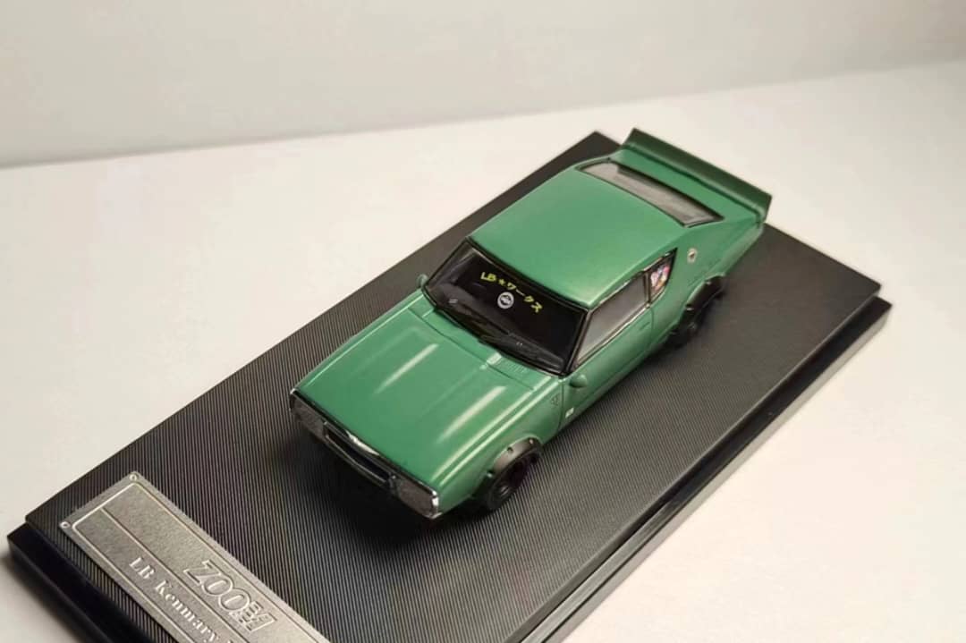 Zoom 1/64 Skyline GT-R KPGC110, Liberty Walk Modified