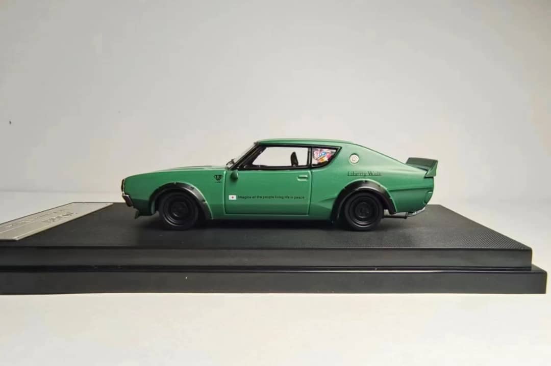 Zoom 1/64 Skyline GT-R KPGC110, Liberty Walk Modified