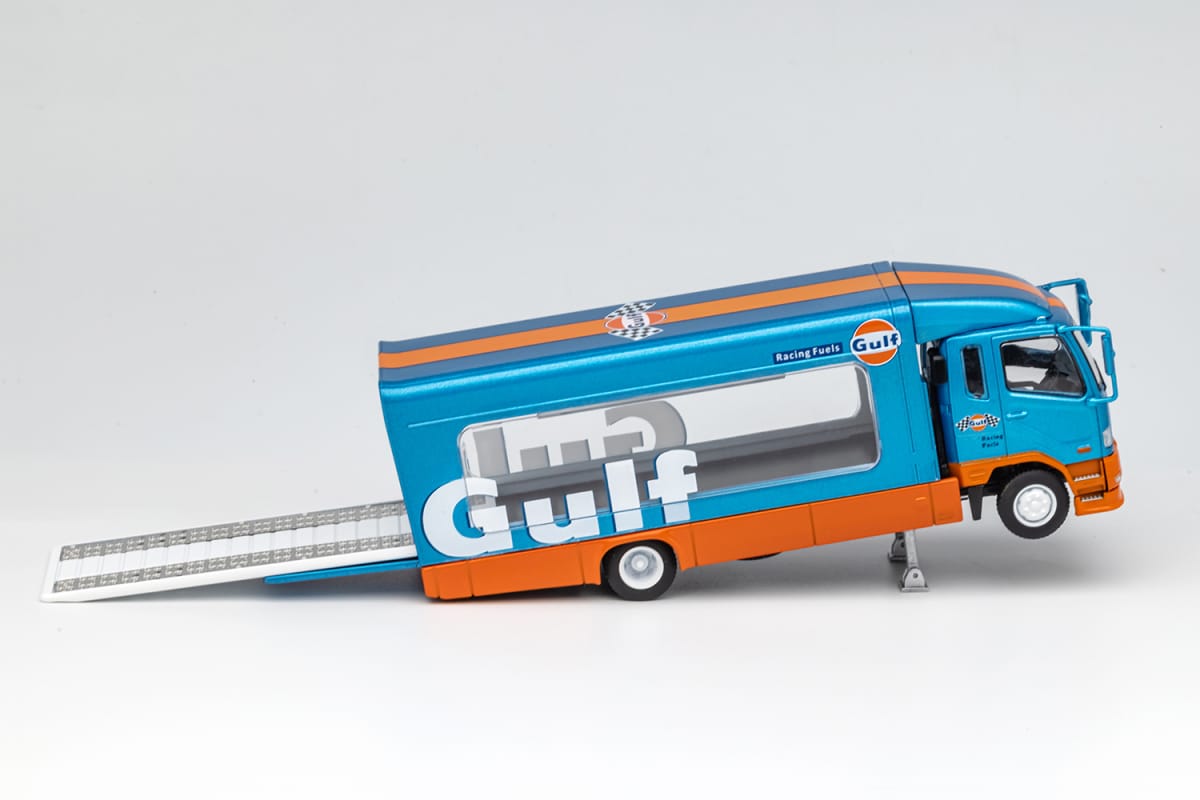 GCD 1/64 Mitsubishi Fuso Fighter Mk2(FK)2017 Outriggers Raised Truck (288-293)