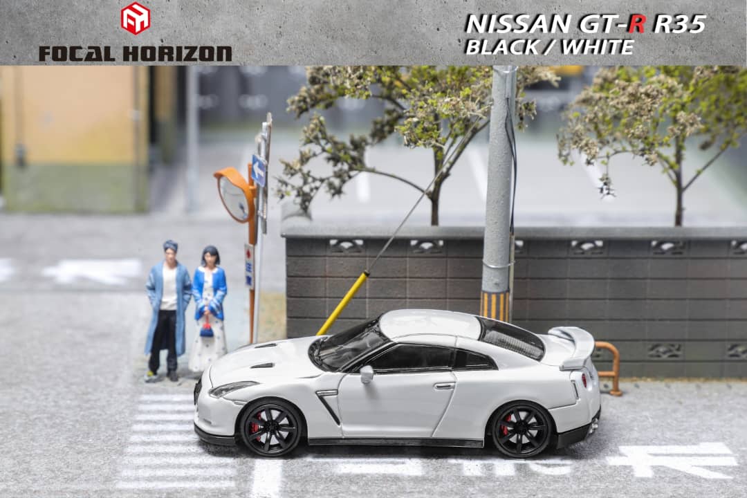 Focal Horizon 1/64 GT-R R35 (Open-Hood, Visible Engine)