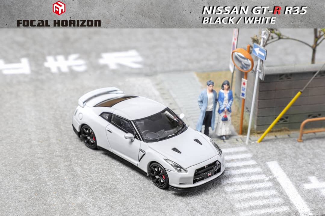 Focal Horizon 1/64 GT-R R35 (Open-Hood, Visible Engine)