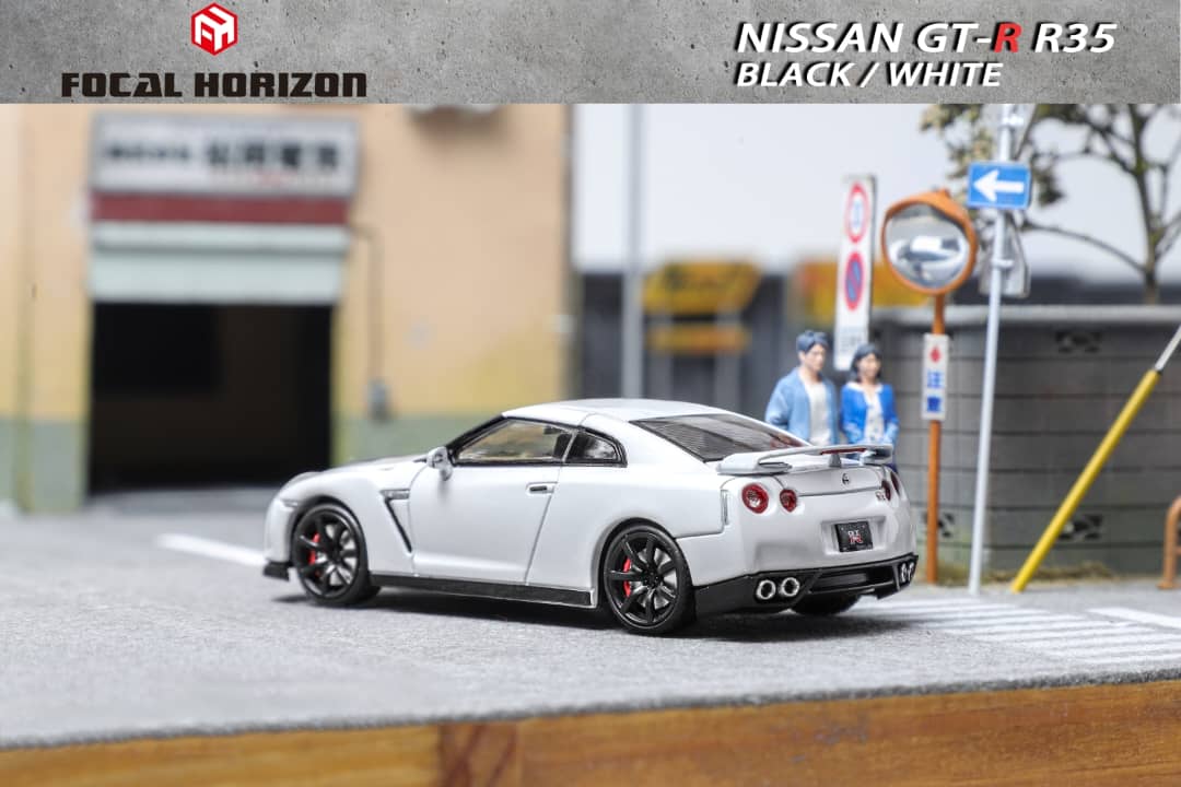 Focal Horizon 1/64 GT-R R35 (Open-Hood, Visible Engine)