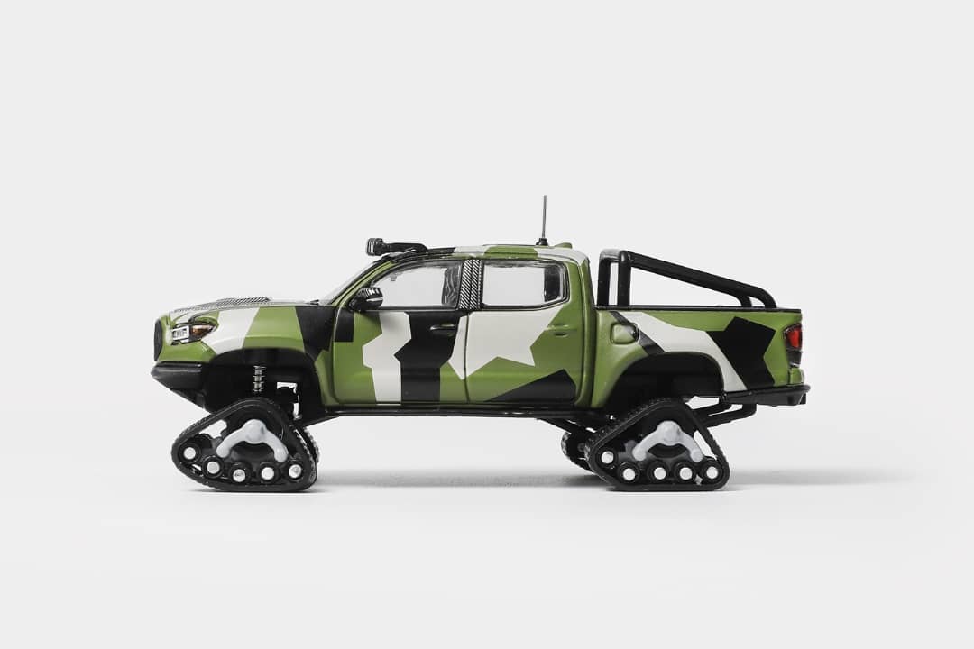 GCD 1/64 Toyota Tacoma N300 Snow Edition