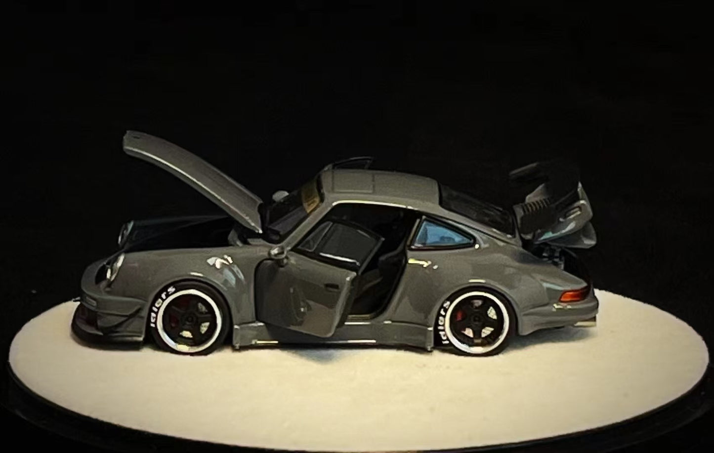 PGM 1/64 RWB930 GT-Wing Cement Grey