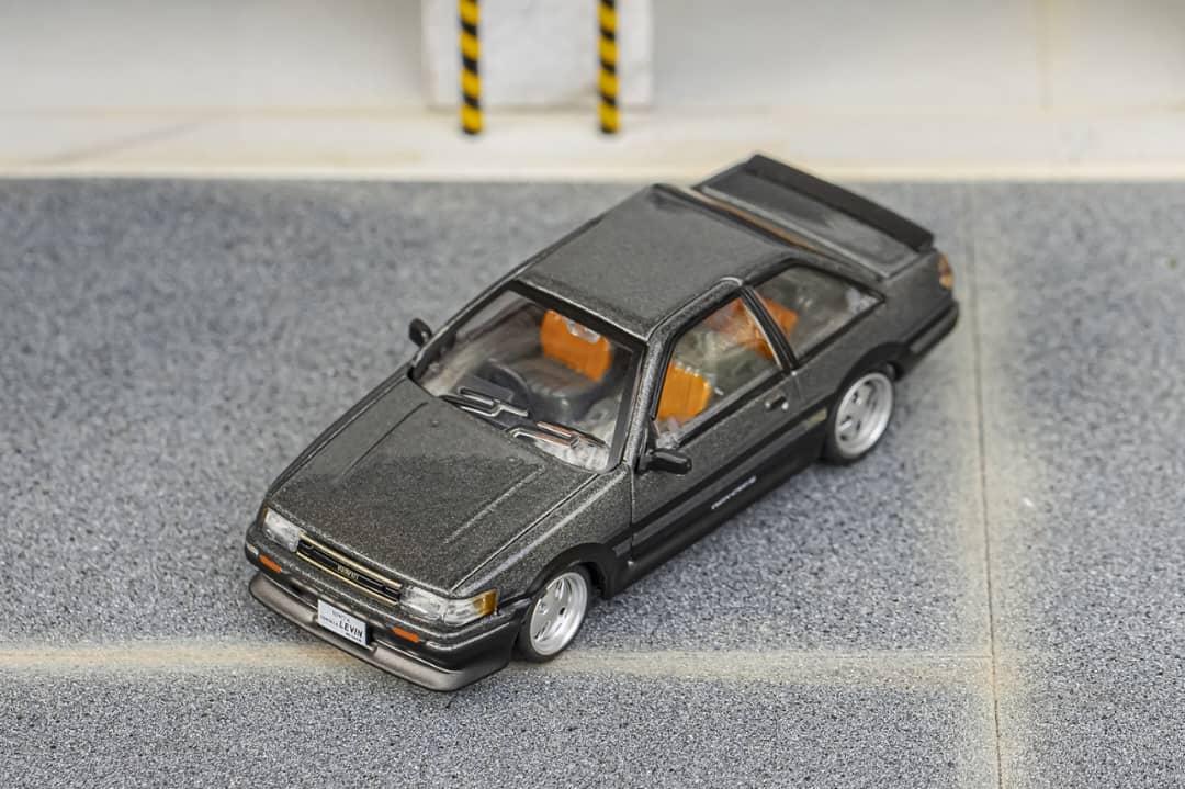 DCT 1/64 Toyota Corolla Levin AE86