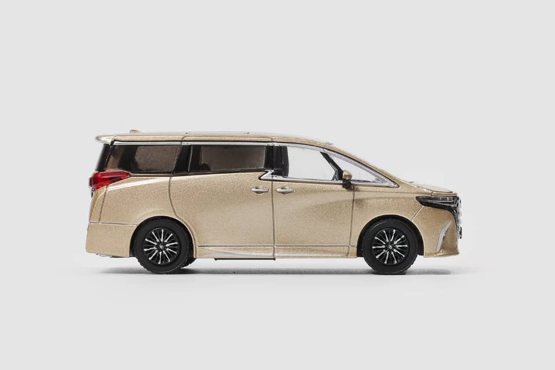 DCT 1/64 Toyota Alphard Mk4 AH40