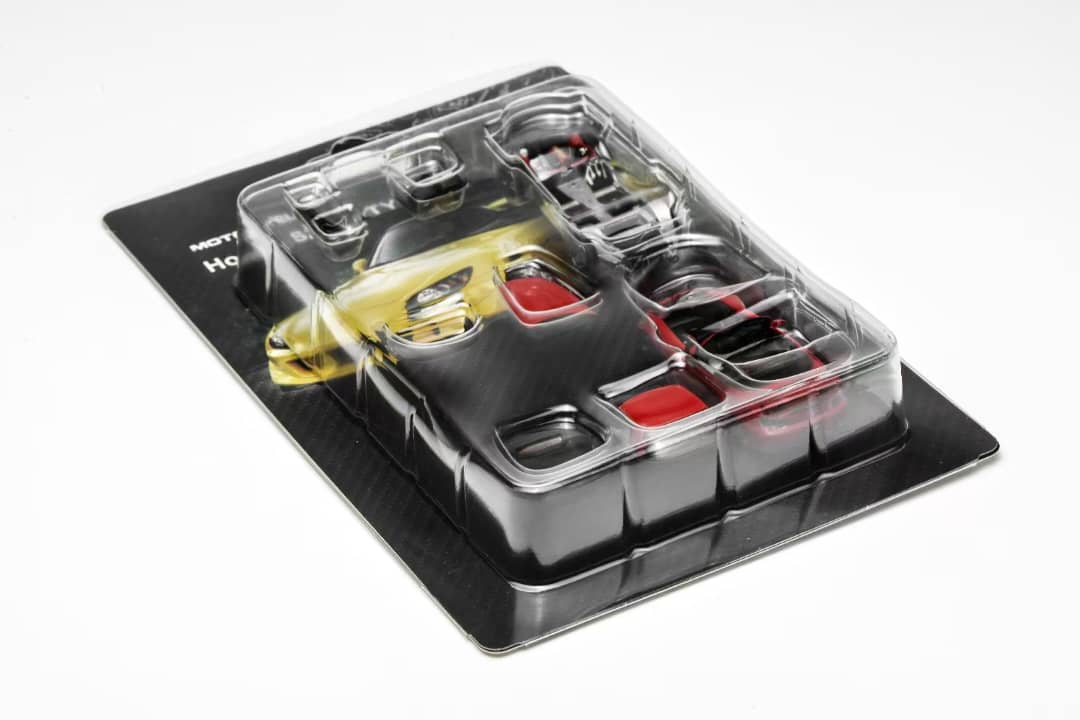 Motorhelix 1/64 Honda S2000 Type S Magnetic and Assembled Parts - Blister Card Version