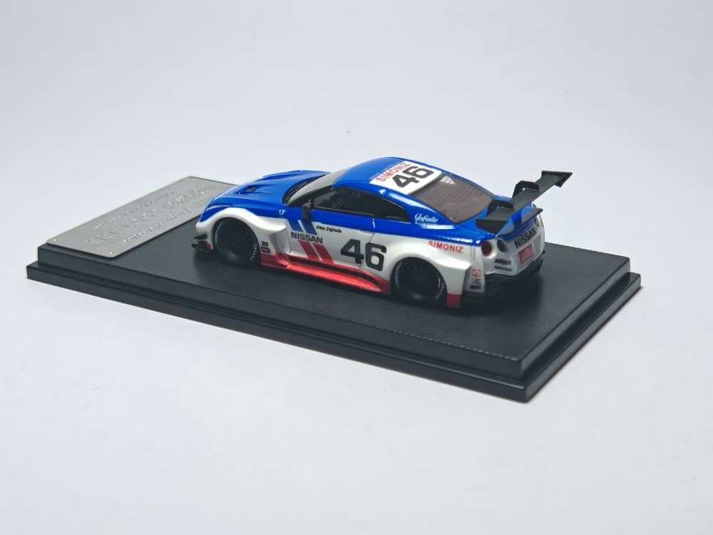 Model Collect 1/64 GT-R R35 Silhouette Works GT 35GT-RR