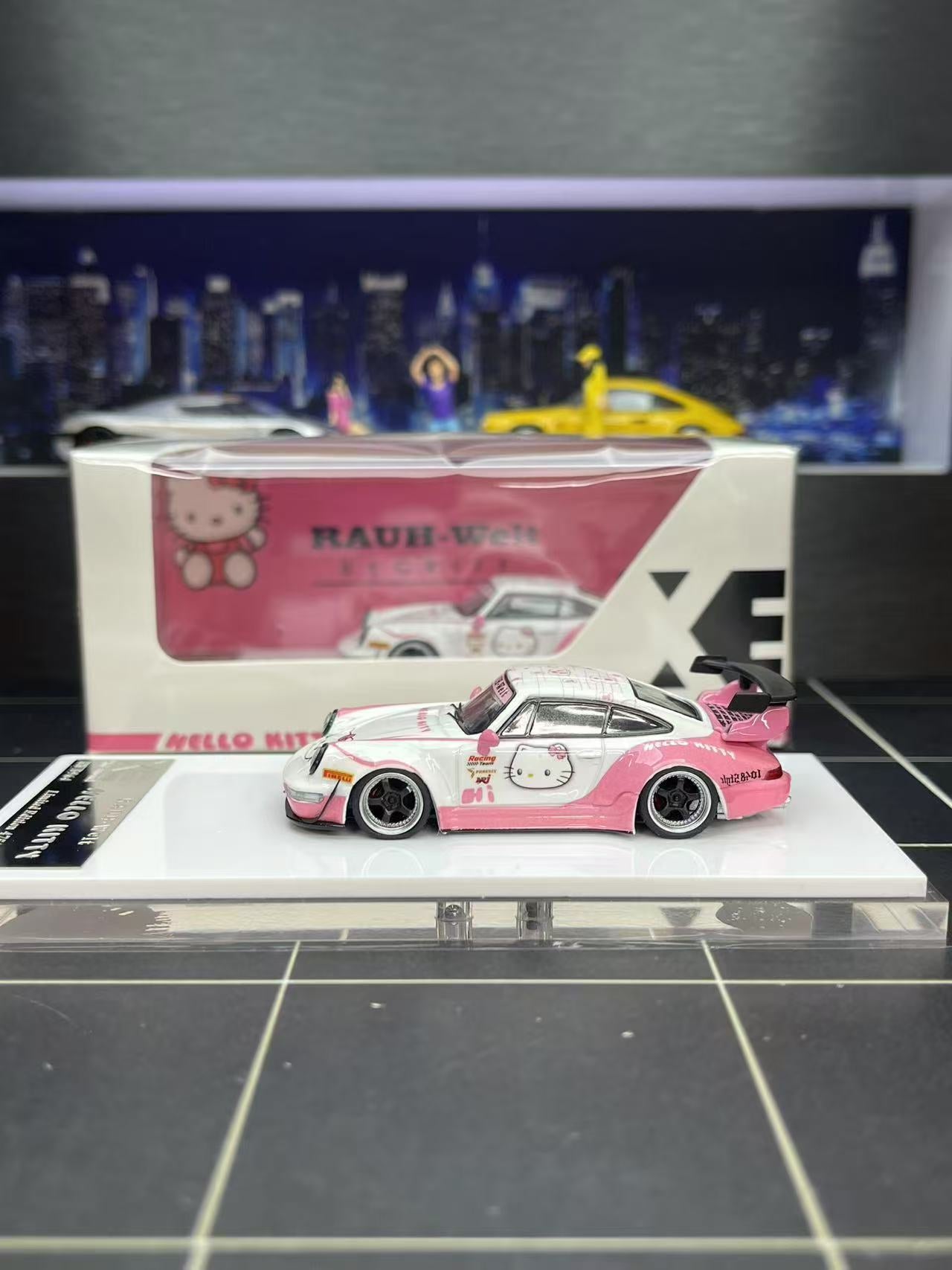 XKE 1/64 RWB 964 GT Wing - Hello Kitty Livery