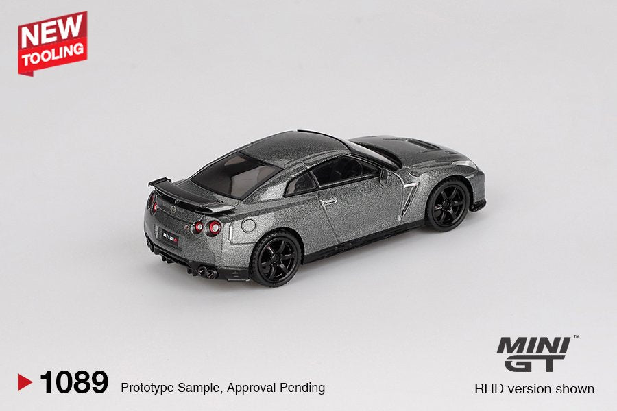 Mini GT 1/64 NISSAN GT-R 2013 Dark Metal Gray
(NISMO R35 CRS Version)