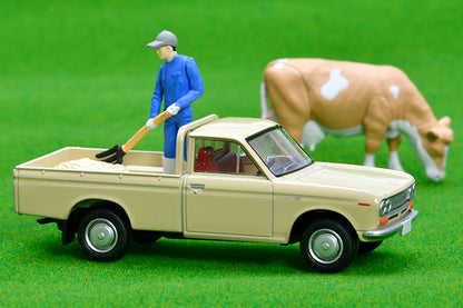 Tomica Limited Vintage 1/64 LV-195d DATSUN 1300 TRUCK Light Brown with Figures