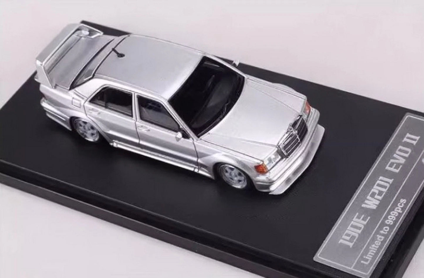 HKM 1/64 190E W201 2.5-16 Evo II Restmod- GT Silver / Gloss White/Candy Red