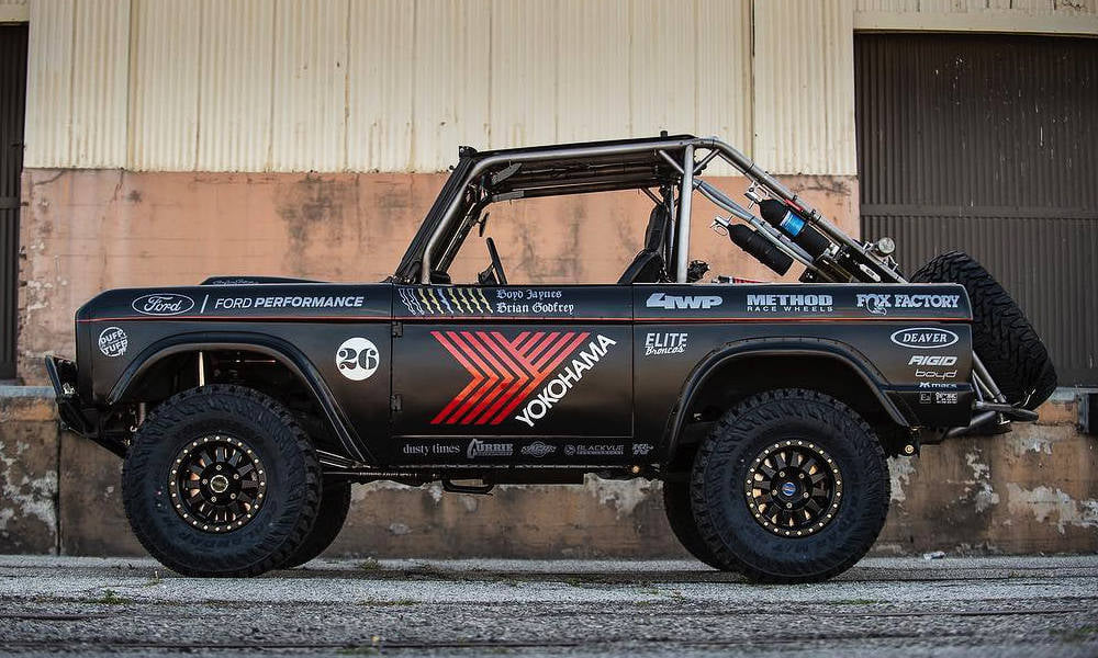 M2 1:64 MiJo Auto-Trucks 1971 Ford Bronco 4x4 Yokohama