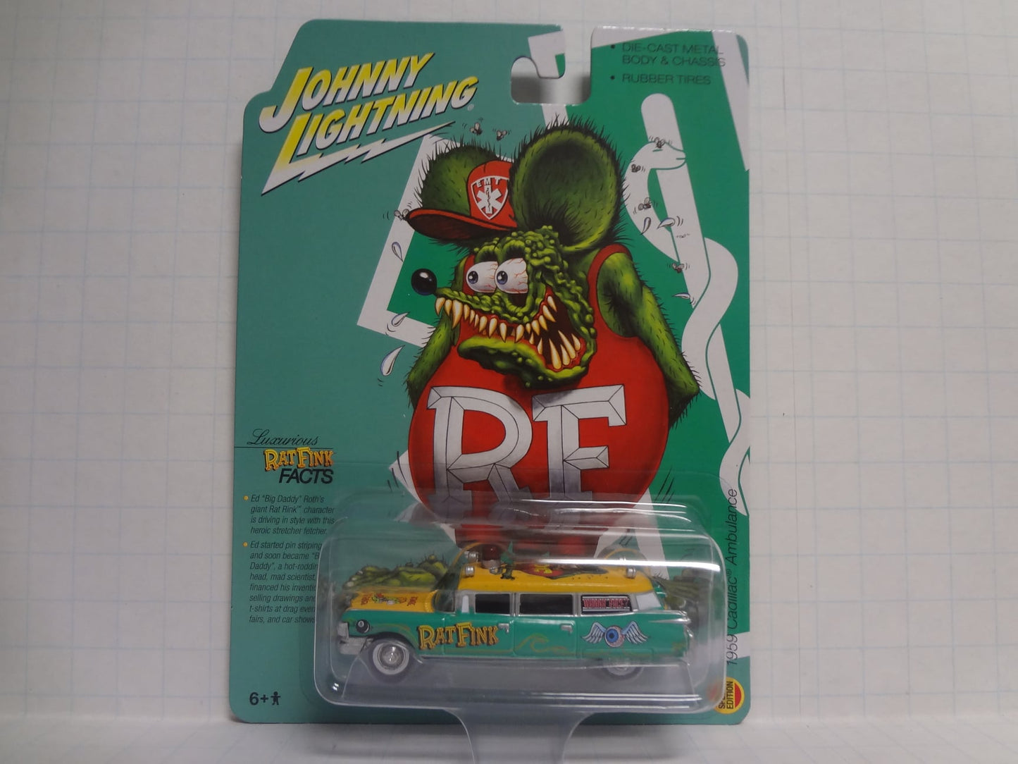 Johnny Lightning 1:64 1959 Cadillac Hearse Ambulance Rat Fink Special Edition Green/Yellow