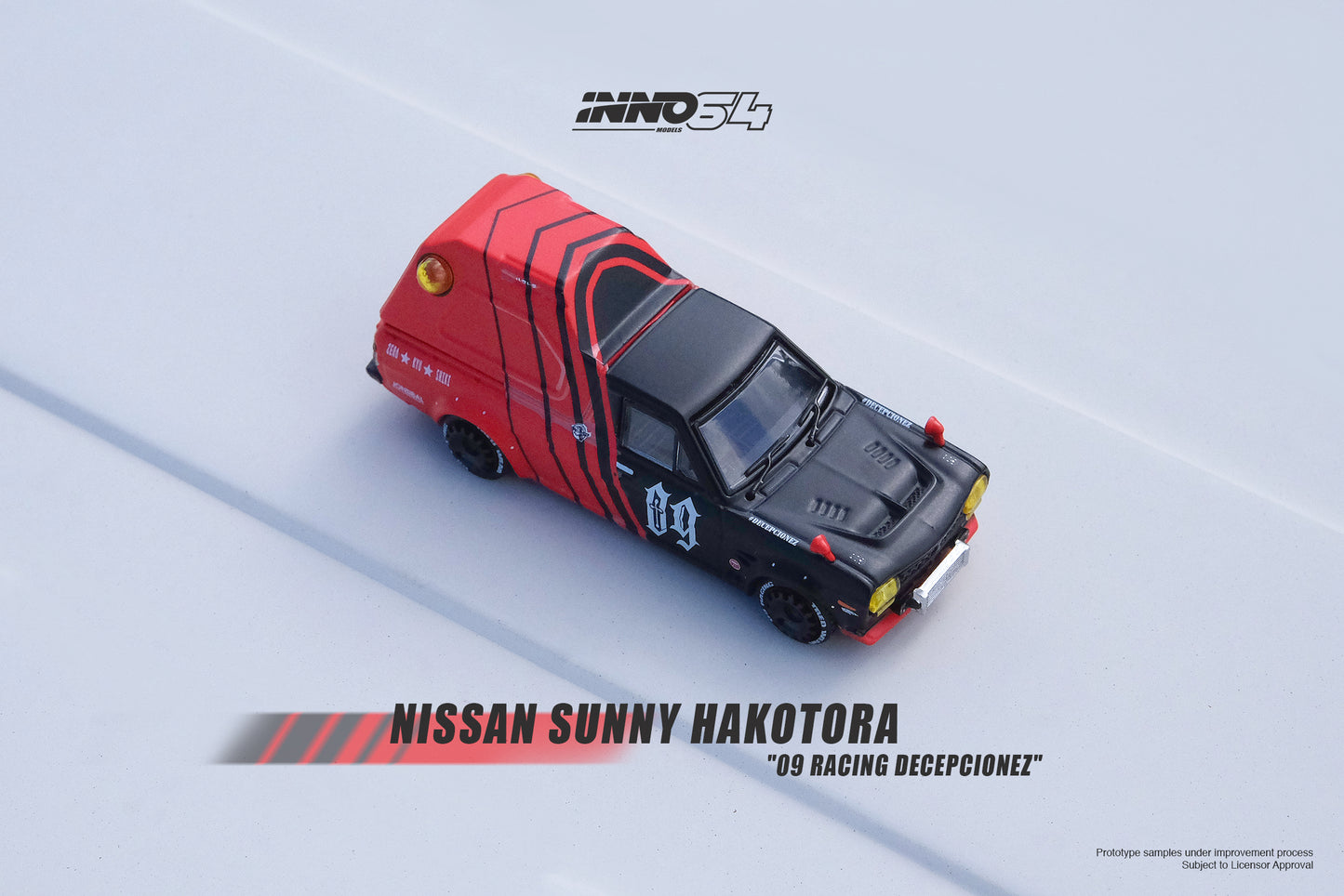 Inno64 1/64 NISSAN SUNNY HAKOTORA "09 RACING" DECEPCIONEZ Special Packaging and Key Chain gift included