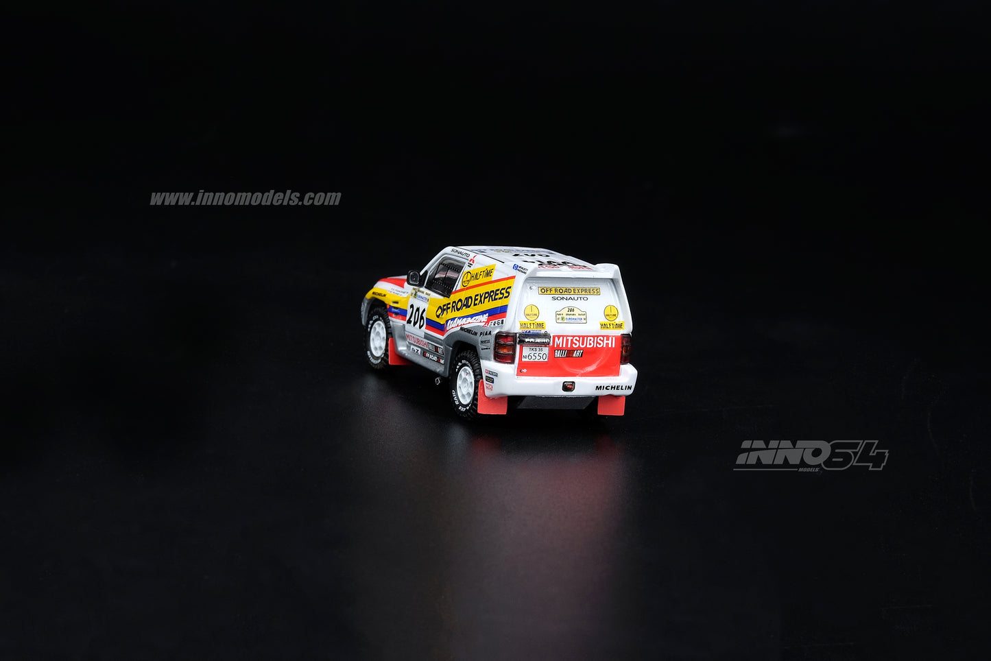 Inno64 1:64 MITSUBISHI PAJERO EVOLUTION #206 "OFF ROAD EXPRESS" Paris-Granada-Dakar 1998 Winner