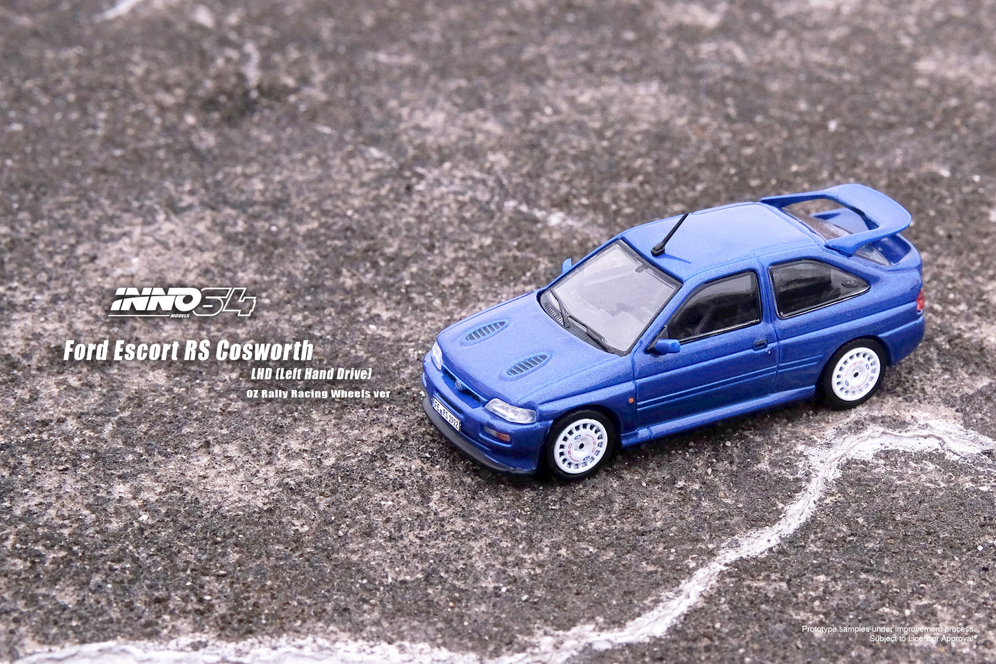 Inno64 1/64 FORD ESCORT RS COSWORTH Metallic Blue