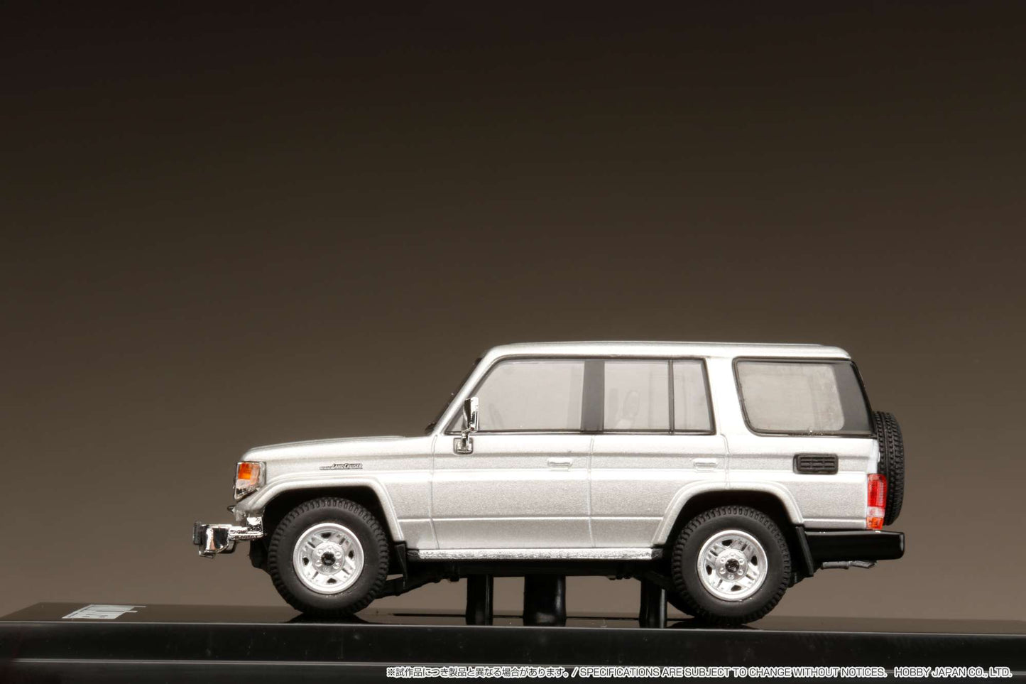 HJ 1/64 Toyota LANDCRUISER 70 ZX 4DOOR ‘1994 BLUISH SILVER METALLIC