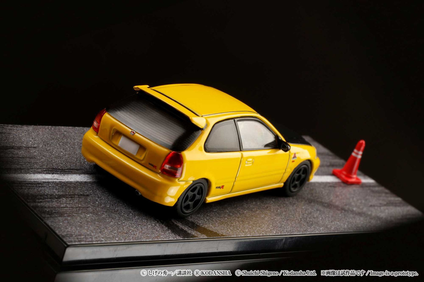 Hobby Japan 1/64 Honda CIVIC (EK9) Todo-Juku / Tomoyuki Tachi (INITIAL D: Diorama Set with Driver Figure)