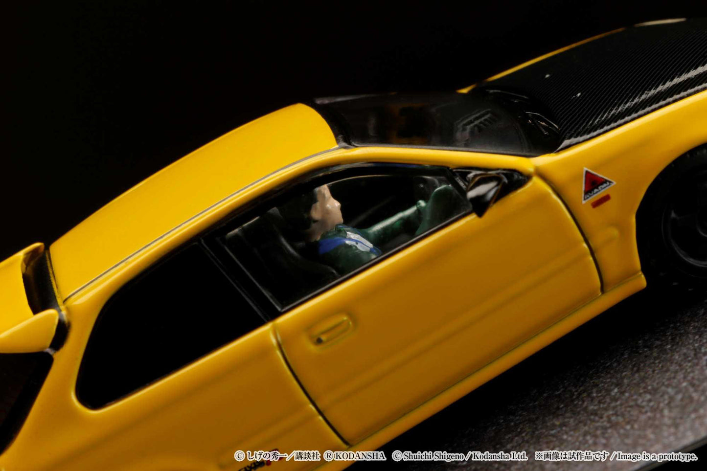Hobby Japan 1/64 Honda CIVIC (EK9) Todo-Juku / Tomoyuki Tachi (INITIAL D: Diorama Set with Driver Figure)