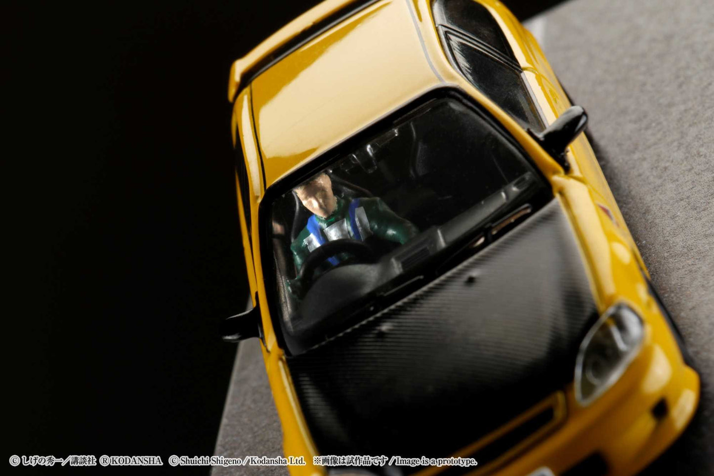 Hobby Japan 1/64 Honda CIVIC (EK9) Todo-Juku / Tomoyuki Tachi (INITIAL D: Diorama Set with Driver Figure)