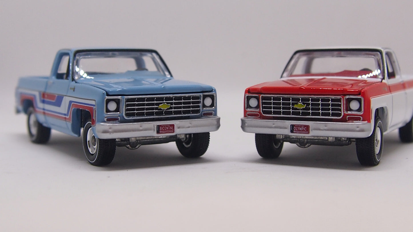 Auto World 1:64 Premium Chevy Stepside Scottsdale Olympic Edition '76