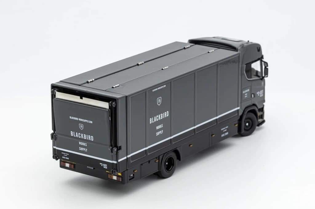GCD 1/64 S730 Enclosed Double Deck Gull Wing Tow Truck - Blackbird