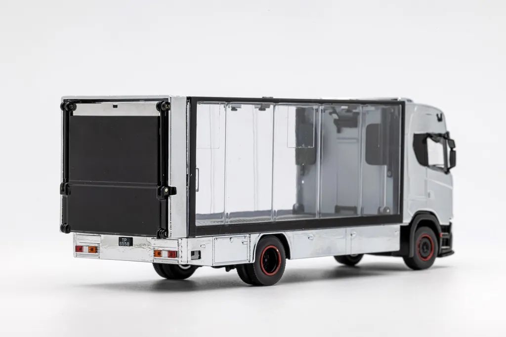 GCD 1/64 S730 Enclosed Double Deck Gull Wing Tow Truck - Chrome