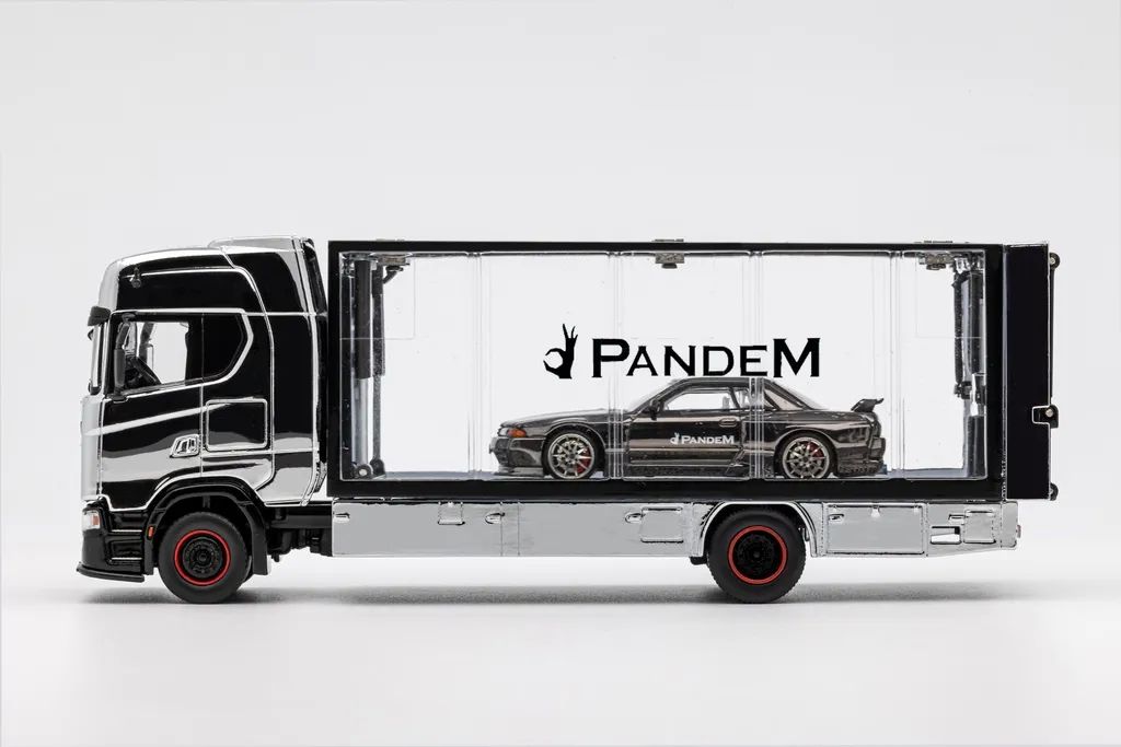 GCD 1/64 S730 Enclosed Double Deck Gull Wing Tow Truck - Chrome
