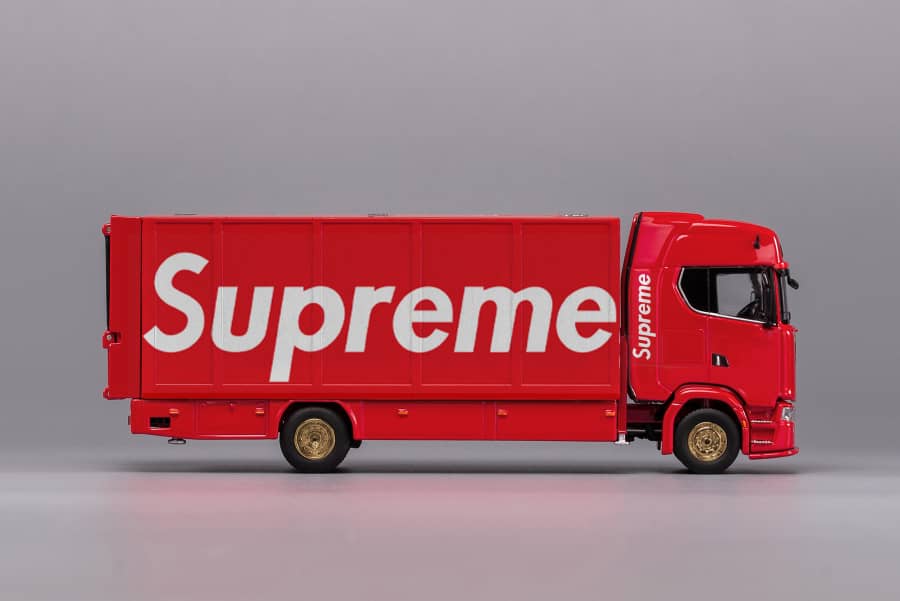 GCD 1/64 S730 Enclosed Double Deck Gull Wing Tow Truck - Supreme