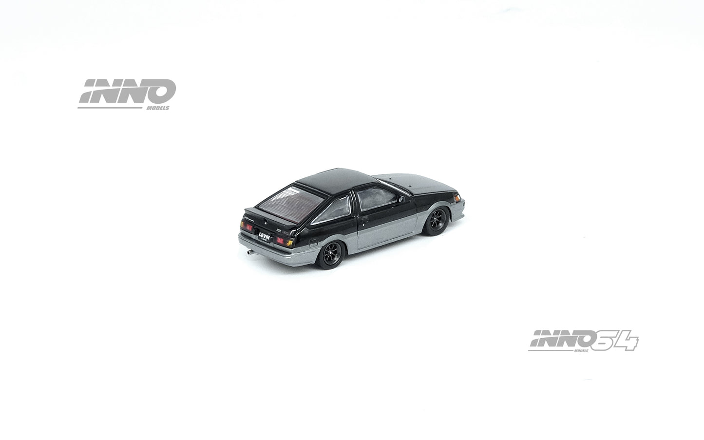Inno64 1:64 TOYOTA COROLLA Levin AE86 Black/Grey