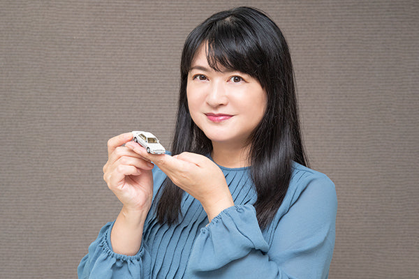 Tomytec 1/64 LV-N Times of JP Car 17 Cedric Cima II Ltd. Kazue Ito white