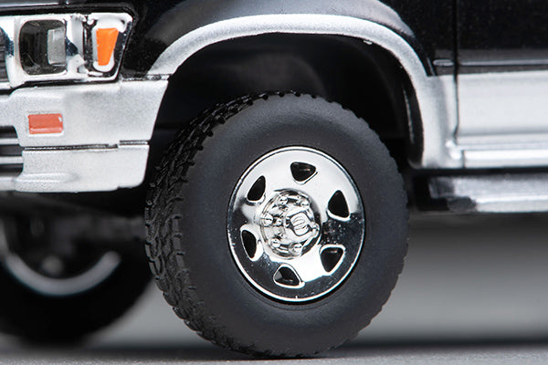 Tomytec 1/64 LV-N255c HILUX 4WD PICK UP Double Cab SSR-X Black/Silver 95