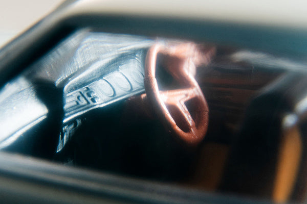 Tomytec 1:64 LV-N242a Nissan Laurel Hardtop 2000 SGX White