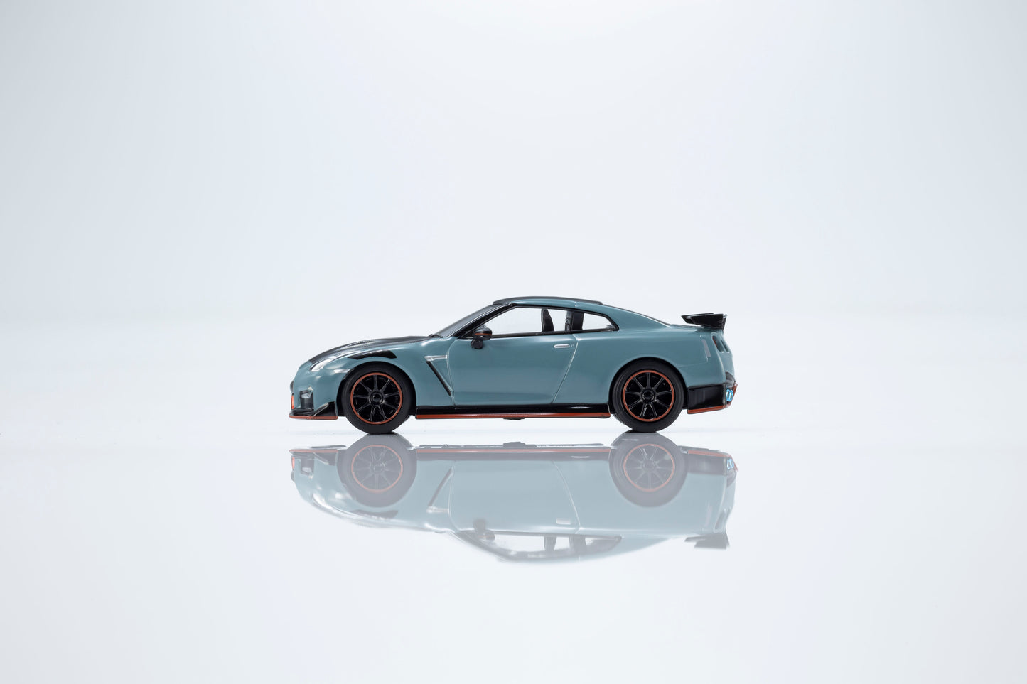 [ETA:  Apr 2024 ] Kyosho 1/64 Nissan GT-R Nismo Special Edition