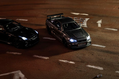 [ETA:  Sep 2025 ] Kyosho 1/64 NISSAN SKYLINE GT-R with LED  Gray
(NISMO BNR34 CRS Version)