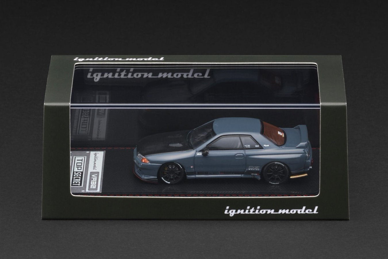 Ignition Models – Black Ice Diecast