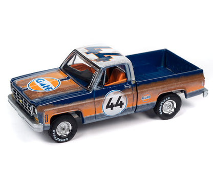 Auto World 1/64 1977 Chevrolet Silverado Gulf Oil Weathered Limited 4,800 Pieces – Mijo Exclusives
