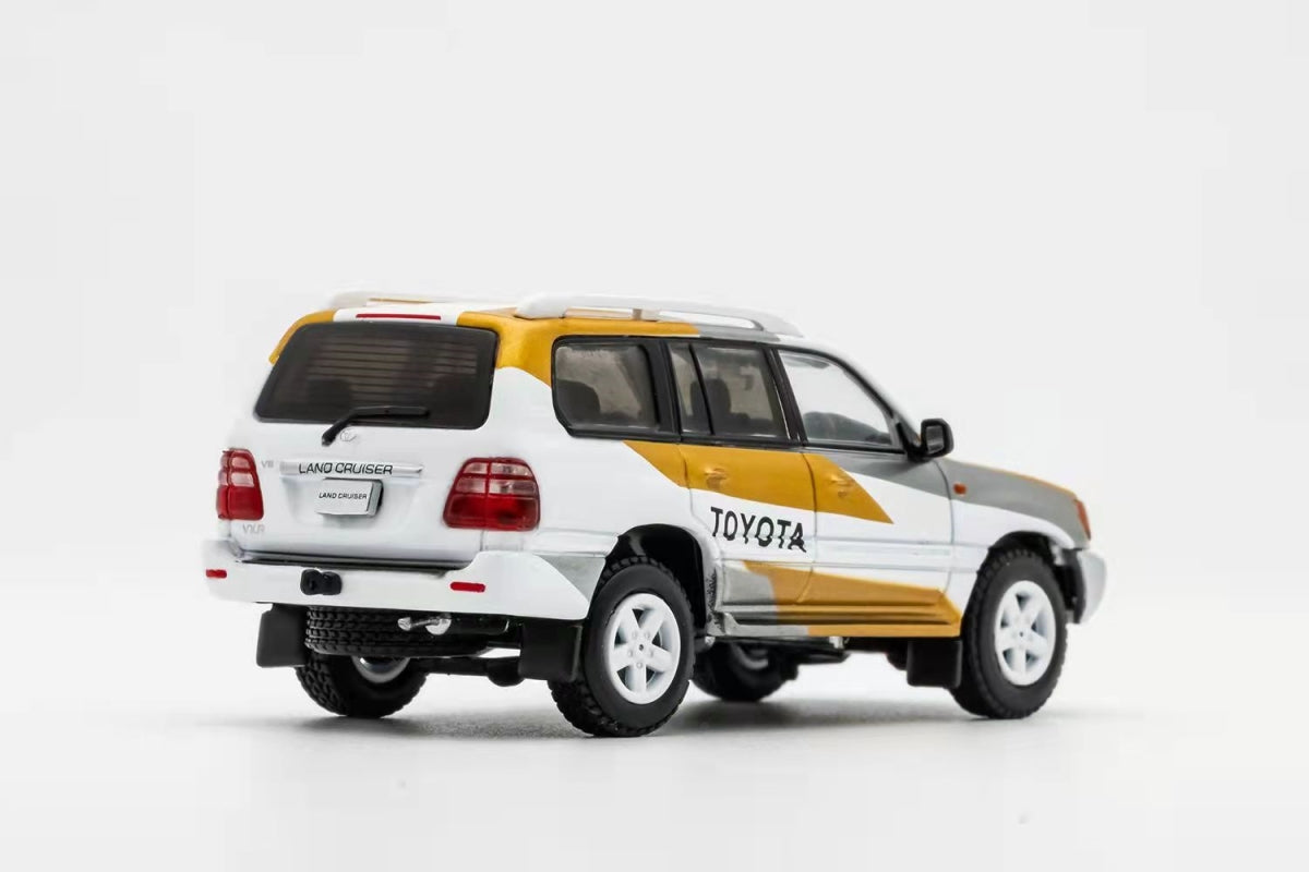GCD 1/64 Toyota Land Cruiser LC100 White Competition