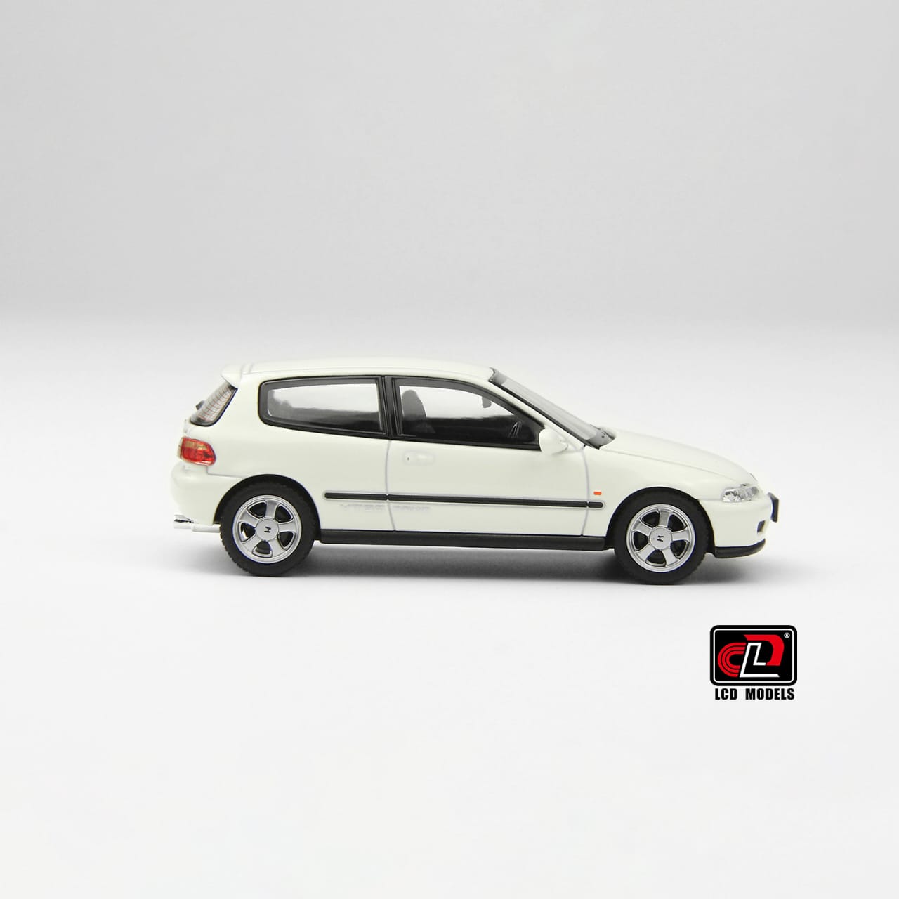 LCD 1/64 Civic Mk5 EG6  (Open-Hood, Visible Engine)