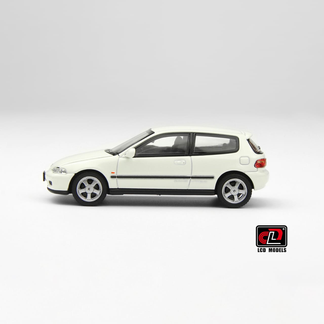 LCD 1/64 Civic Mk5 EG6  (Open-Hood, Visible Engine)